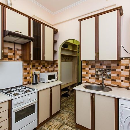 Квартира Подобово В Центрі На Вулиця Скорика 25 Колишня Чайковського Біля Філармонії Liov Exterior foto